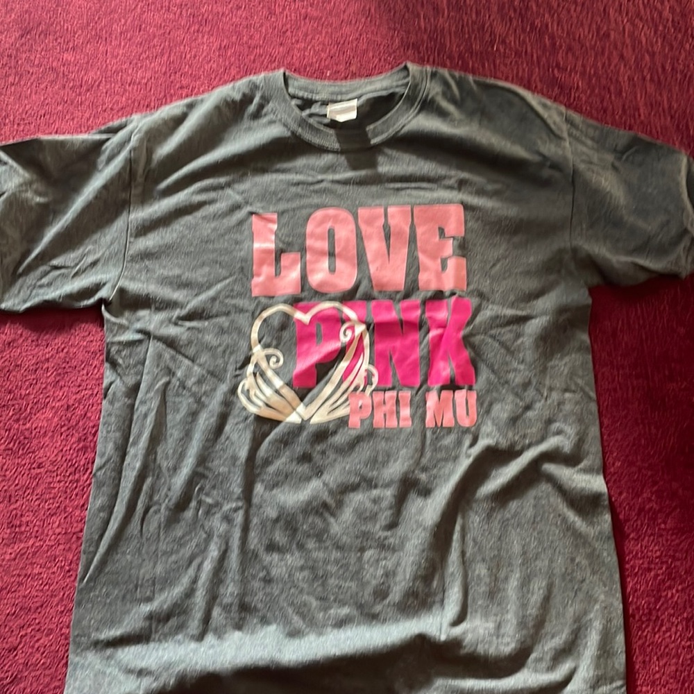 Phi Mu Love Pink Gildan t shirt size M